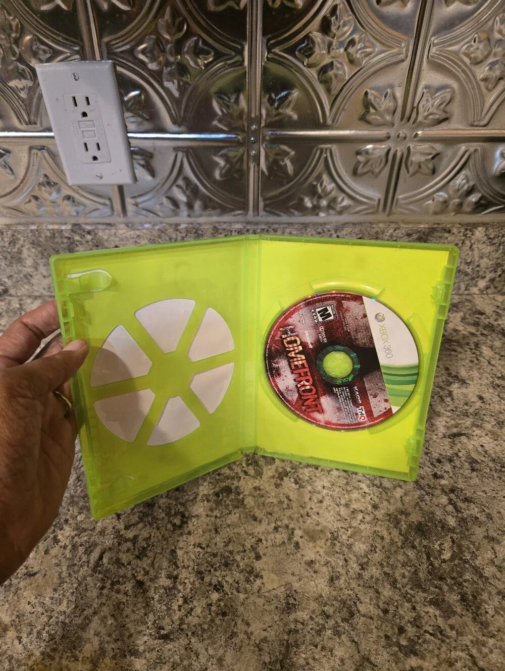 Homefront (Microsoft Xbox 360, 2011) CIB Complete with Manual - Tested